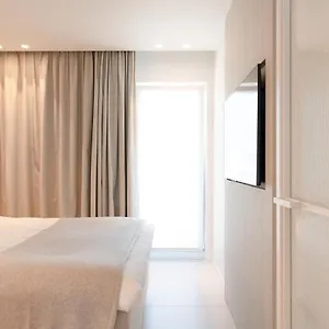 Designappartement Met Zijdelings Zicht Op Zee Appartement