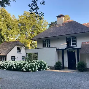 - Voor Als U Er Even Uit Wil, Gaat Renoveren, Verhuizen Of Als Tijdelijke Office , Schilde België